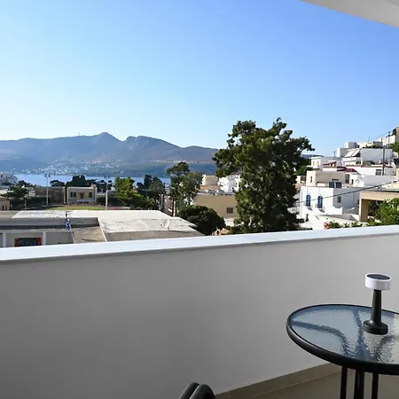 Castle & Sea, Platanos Retreat