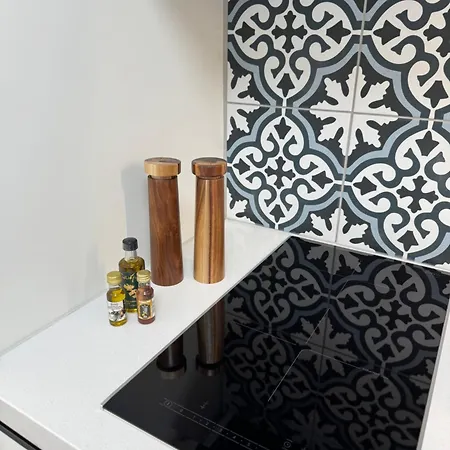 Castle & Sea, Platanos Retreat