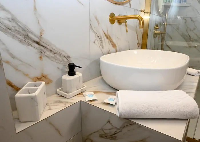 Castle & Sea, Platanos Retreat اجيا مارينا