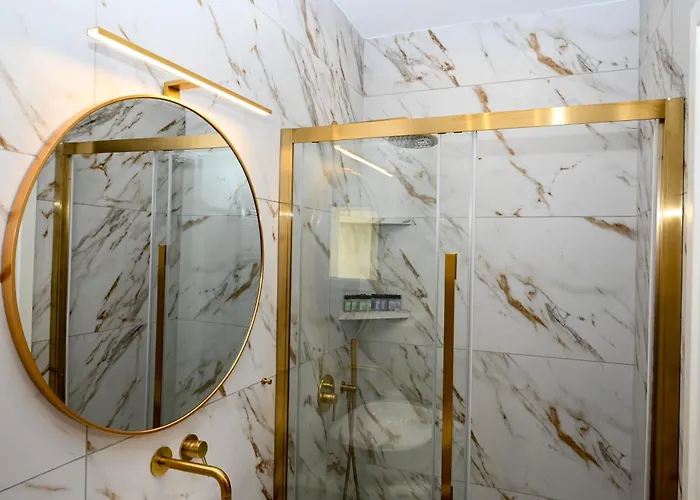 Castle & Sea, Platanos Retreat *