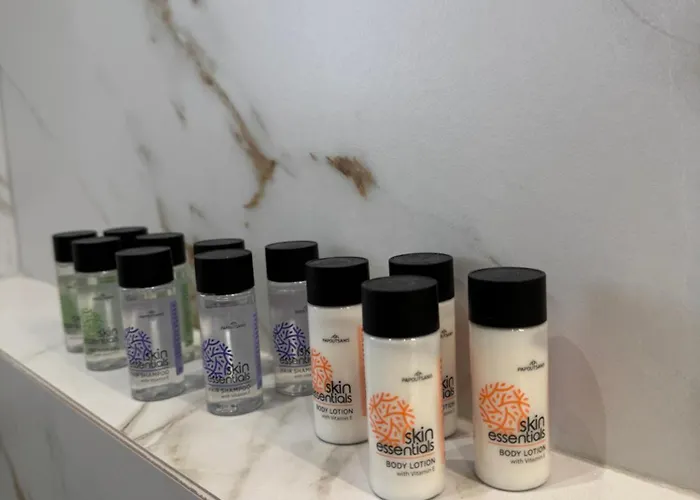 Castle & Sea, Platanos Retreat *