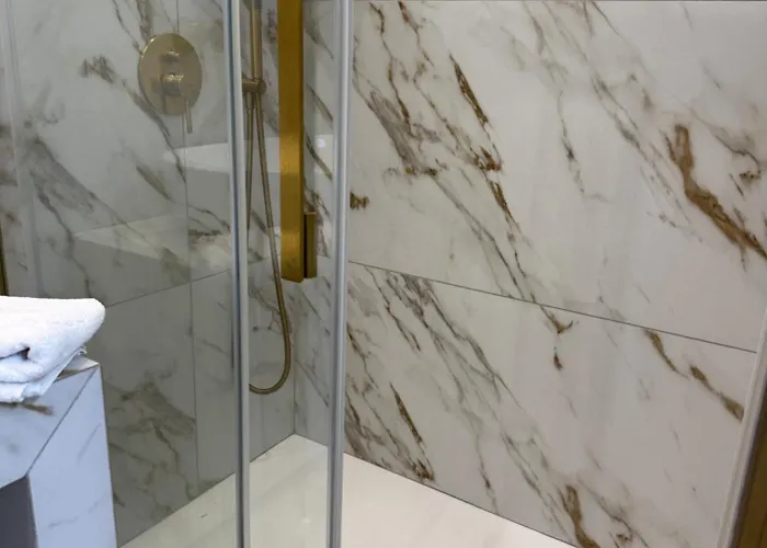 Castle & Sea, Platanos Retreat شقة