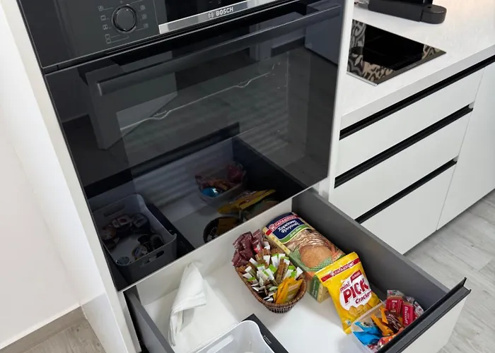 Castle & Sea, Platanos Retreat اجيا مارينا